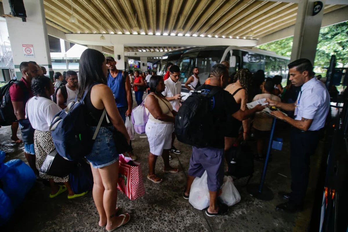 Movimento no Terminal Rodoviário de Salvador no dia 23 de dezembro por Arisson Marinho/CORREIO