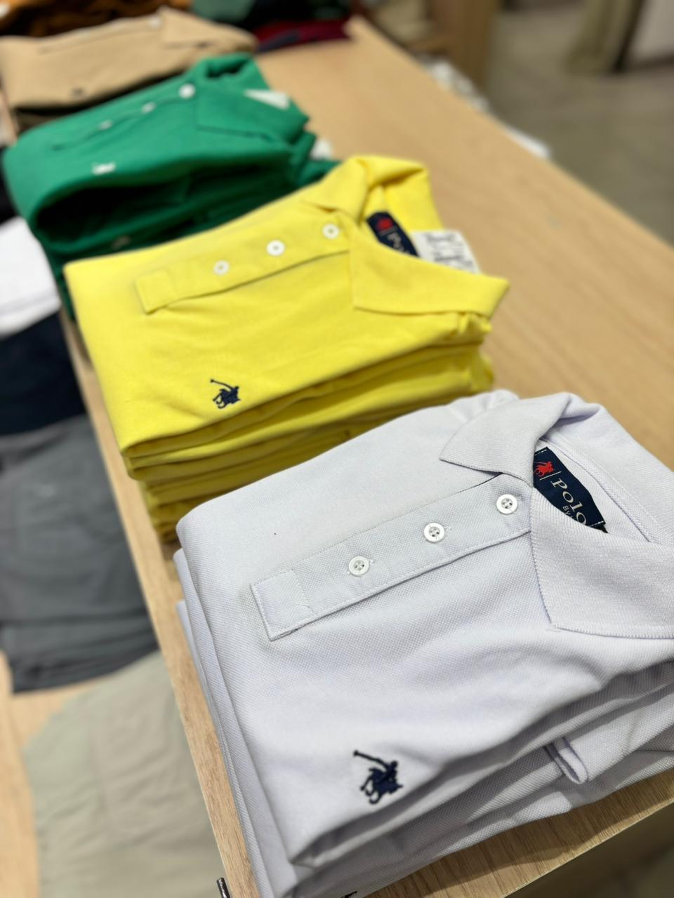 Na Henks do Shopping Paralela, a blusa polo sai por R$ 99 por Divulgação