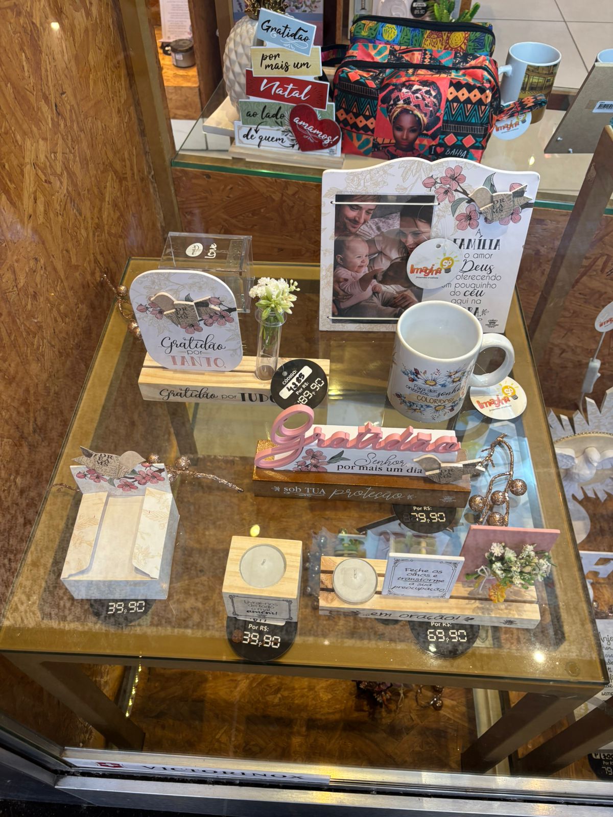 No Parque Shopping Bahia, lojas especializadas em artigos religiosos oferecem produtos a partir de R$39,90 por Divulgação