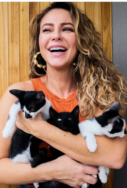 Paolla Oliveira, Diogo Nogueira e seus pets por Reprodução