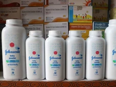 Imagem - Empresa é condenada a pagar R$ 8,3 bilhões a mulher que associa câncer ao uso do Johnson’s Baby