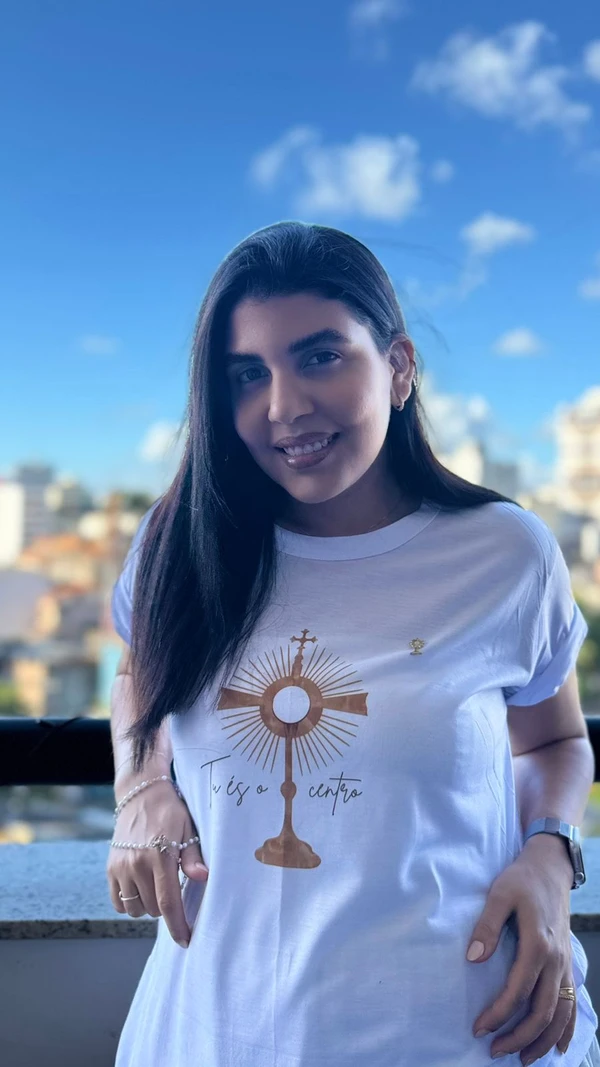 A fisioterapeuta Sabrina Brandão comprou camisa personalizada em homenagem ao Frei Gilson por Acervo pessoal