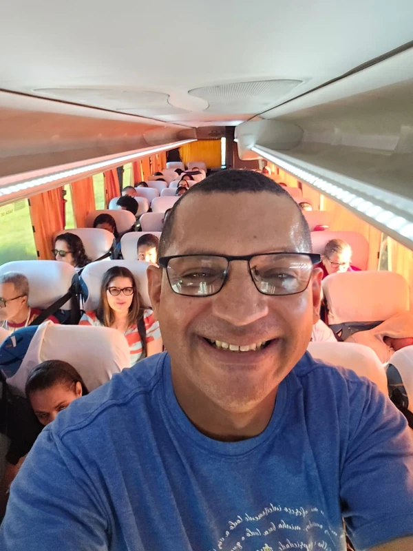 Adailton Pereira comanda caravana para shows de Frei Gilson em Salvador por Acervo pessoal