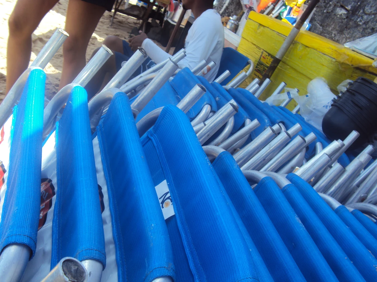 Cadeiras de sol por Nauan Sacramento