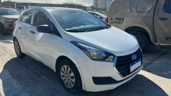 Carro clonado é apreendido na Paralela 