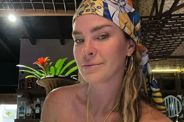 Leticia Birkheuer  por Reprodução/Redes Sociais 