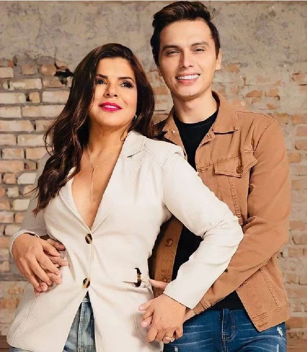 Mara Maravilha reata casamento com ator Gabriel Torres, pai do seu filho Benjamim por Reprodução/Redes Sociais  