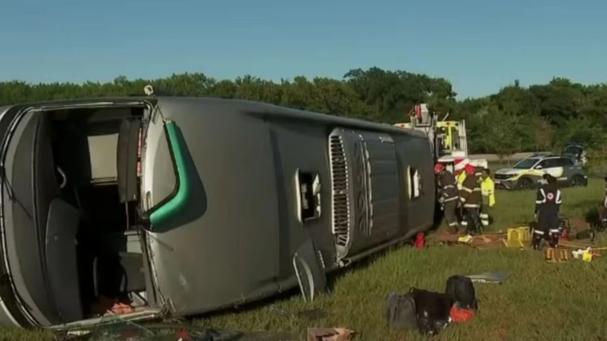 Ônibus estava em alta velocidade, segundo a polícia