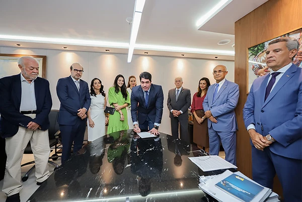 Otto Filho toma posse como conselheiro do TCE-BA