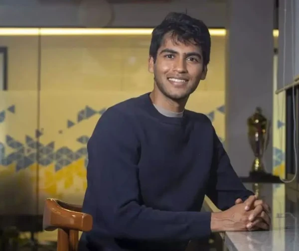 Aman Sanger: 25 anos
Fortuna: US$ 1,3 bilhão
Origem da riqueza: Software de IA
Cofundador da Cursor.trarricos que construíram riqueza própria por Reprodução