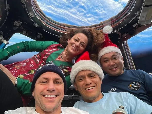 Astronautas e sua comemoração de Natal por Instagram/Nasa