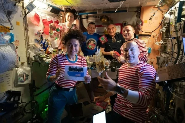 Astronautas e sua comemoração de Natal por Instagram/Nasa