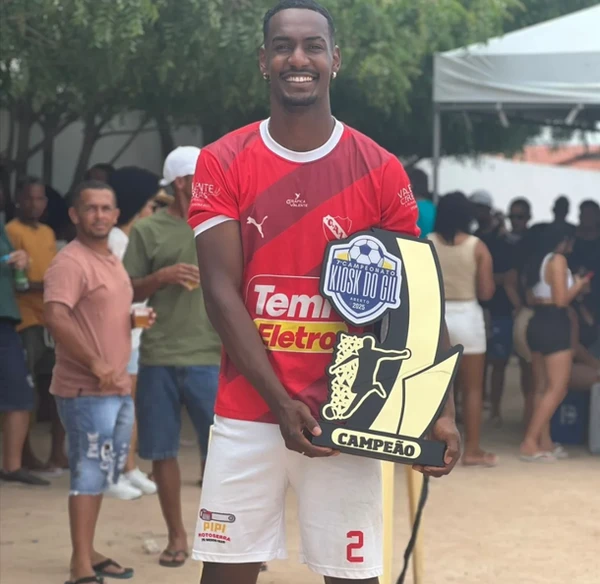 Duas semanas antes de morrer, o jogador ganhou um campeonato por Reprodução/Redes sociais