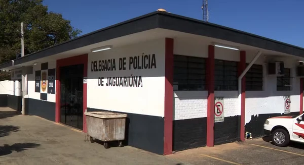 Jovem de 18 anos é preso após matar padrasto e ferir quatro pessoas na noite de Natal  por Reprodução