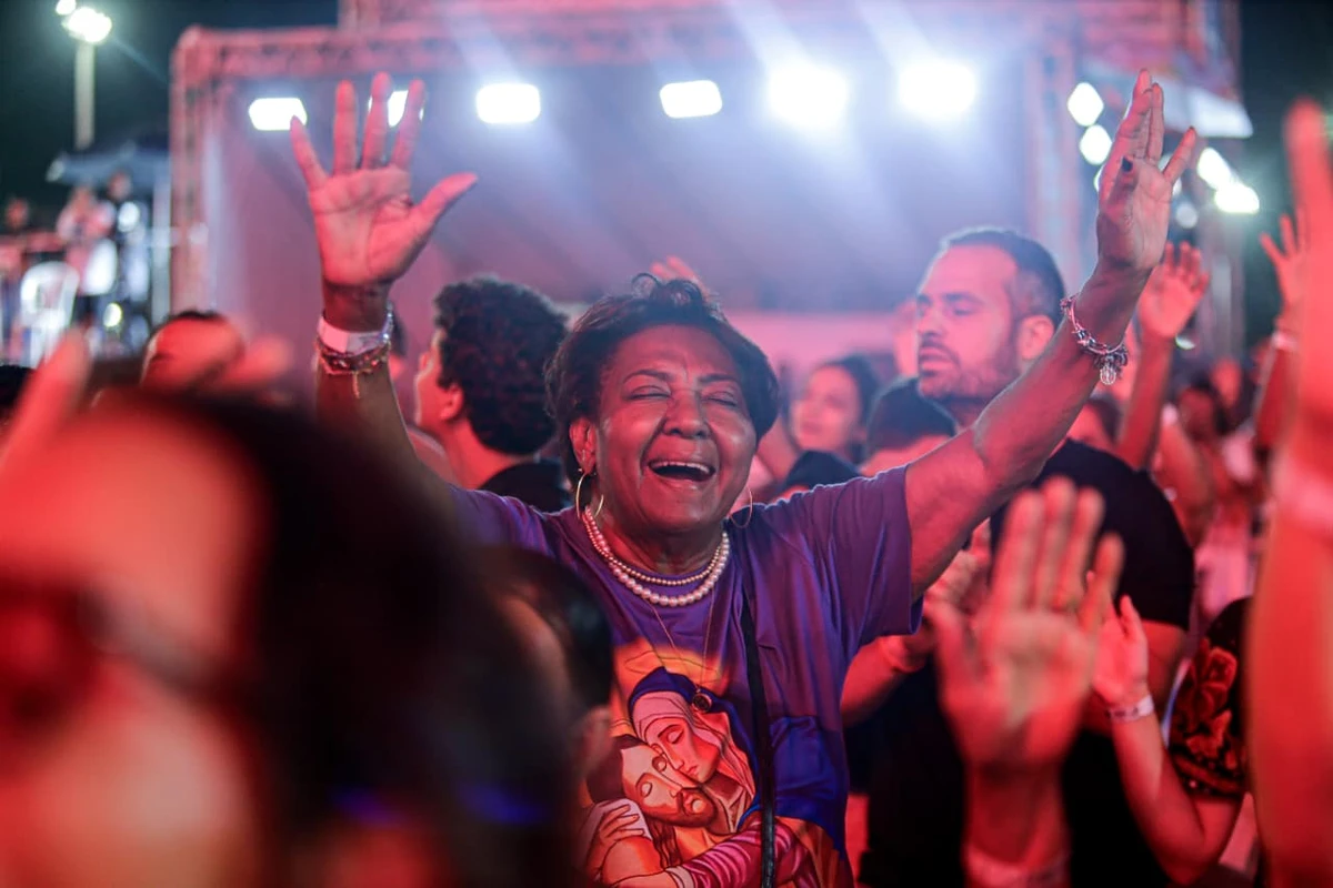 Show de Frei Gilson no Natal de Salvador 2025 por Arisson Marinho/CORREIO