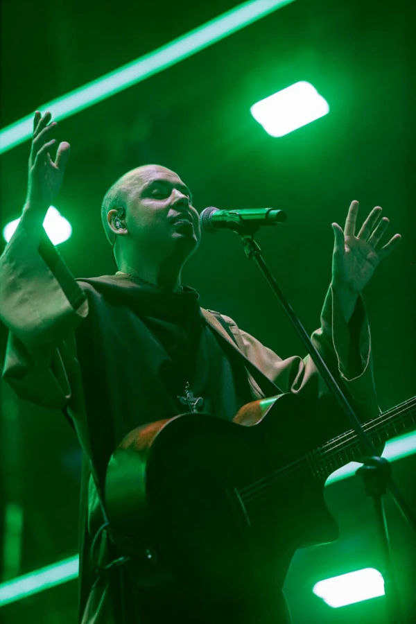 Show de Frei Gilson no Natal de Salvador 2025 por Arisson Marinho/CORREIO