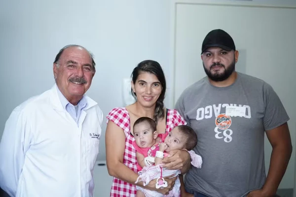 Siamesa que foi separada em Goiânia morre na véspera de Natal: 'Uma dor imensa para todos nós' por Reprodução