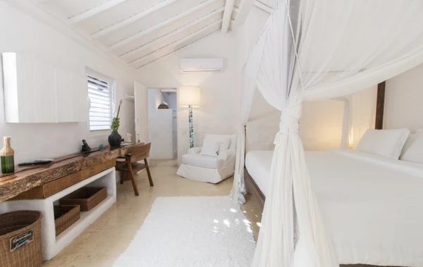 Hotel possui SPA para os hóspedes por Divulgação 