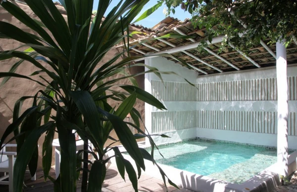 Hotel possui vila com 12 casas por Divulgação 