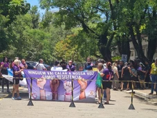 Imagem - Corpo de mulher arrastada pelo ex em avenida é enterrado sob comoção e pedidos de 'justiça'