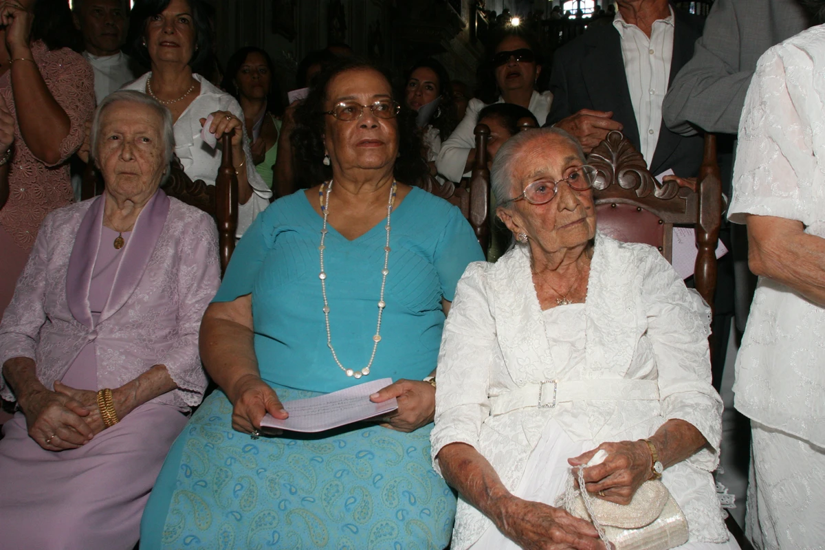 Aniversário de 100 anos de dona Canô Velloso em Santo Amaro da Purificação  por Correio da Bahia