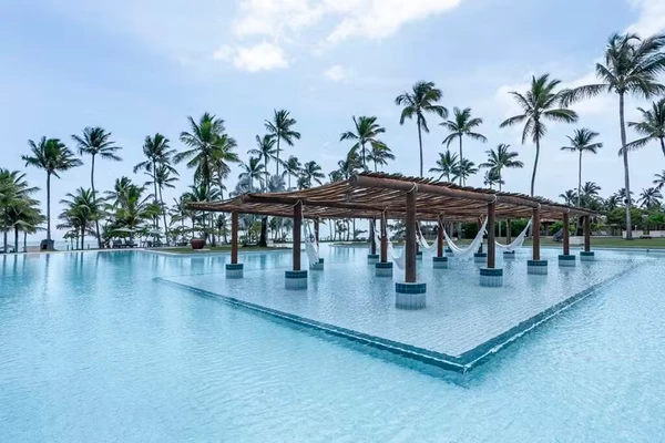 A piscina da Reserva Jacomã em Trancoso, na Bahia por Reprodução/Reserva Jacomã