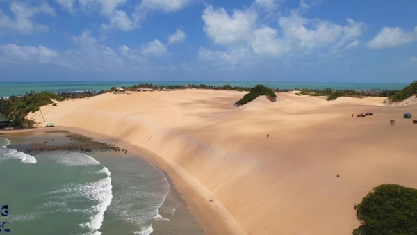 Destino impressiona com dunas e praias espetaculares