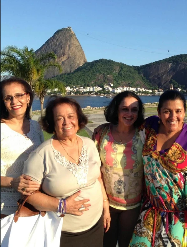 Fotos publicadas por Regina Casé em homenagem a Mãe Carmen do Gantois por Reprodução/Redes Sociais 