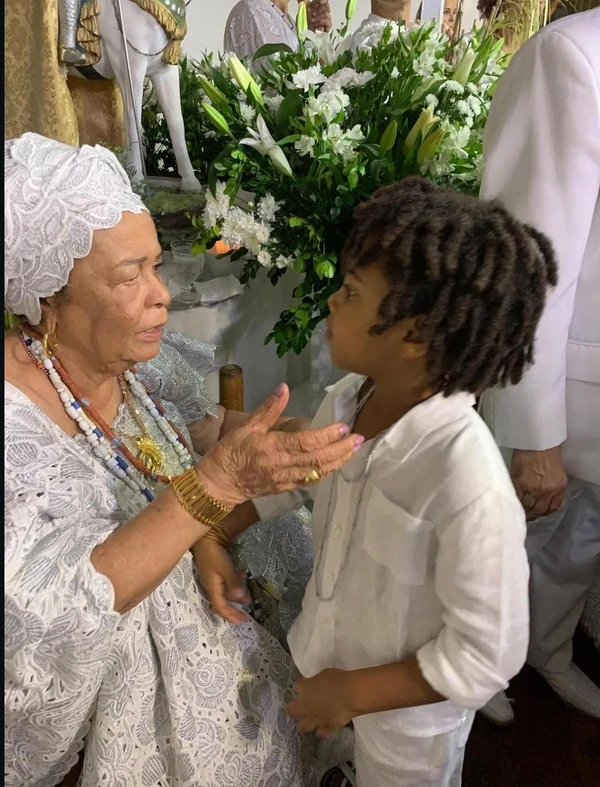 Fotos publicadas por Regina Casé em homenagem a Mãe Carmen do Gantois por Reprodução/Redes Sociais 