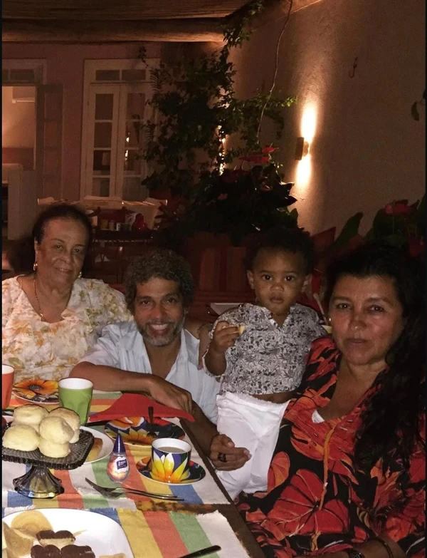 Fotos publicadas por Regina Casé em homenagem a Mãe Carmen do Gantois por Reprodução/Redes Sociais 