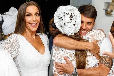 Ivete Sangalo e Daniel Cady no Terreiro dos Gantois, em Salvador por Ulisses Dumas/Reprodução/Instagram
