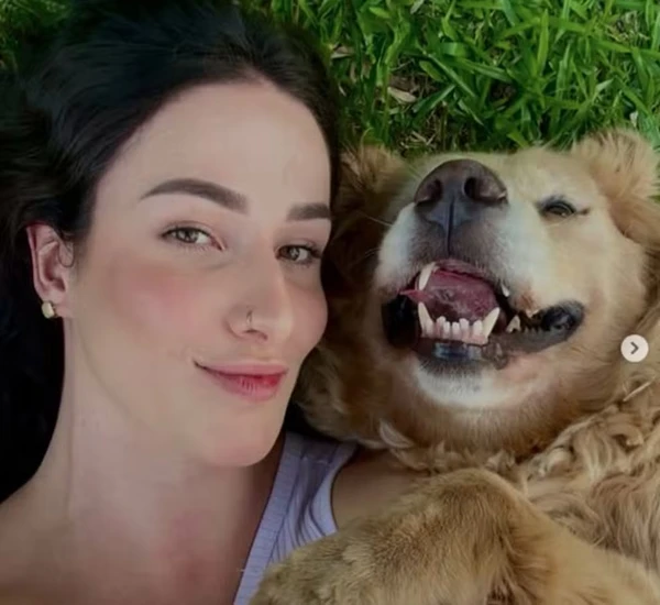 Jovem de 26 anos passa mal e morre dentro de carro ao tentar ir para hospital: 'era a mulher da minha vida' por Reprodução