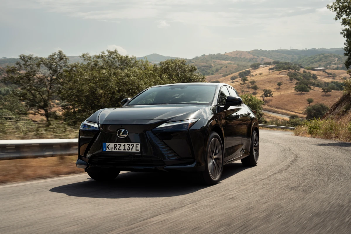 O SUV elétrico da Lexus foi programado para abril por Divulgação