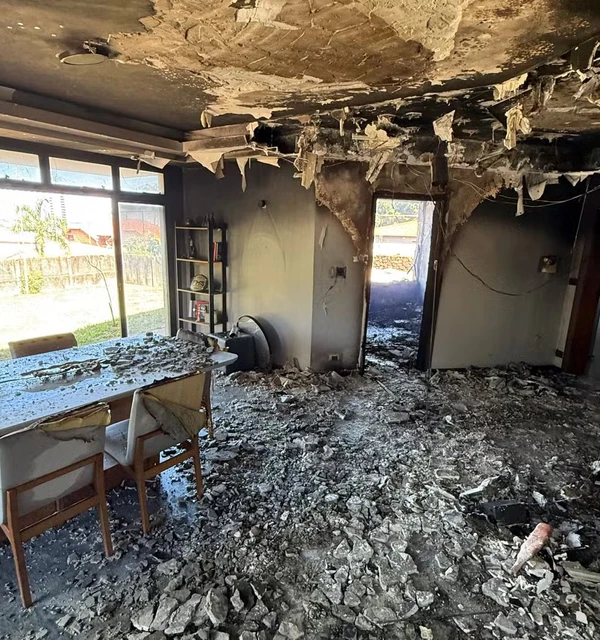 Lutador e influenciador Rafael Rey e esposa pulam do 2º andar de casa para escapar de incêndio por Reprodução/Redes Sociais 