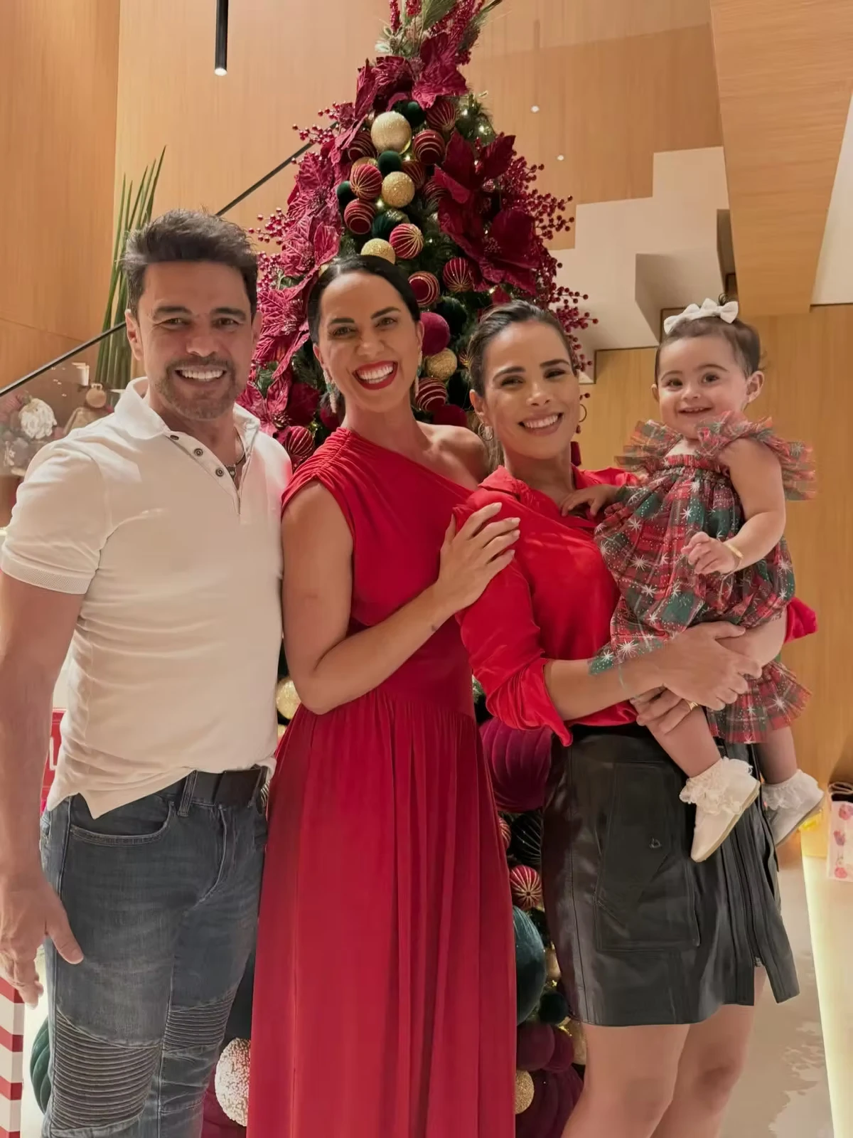 Natal dos Famosos 2025: Zezé Di Camargo, Graciele Lacerda, Wanessa e Clara por Reprodução/Redes Sociais 