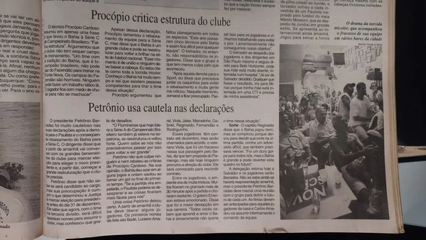 Relembre como foi a queda de Bahia e Vitória para a Série C em 2005 por Alan Pinheiro/CORREIO