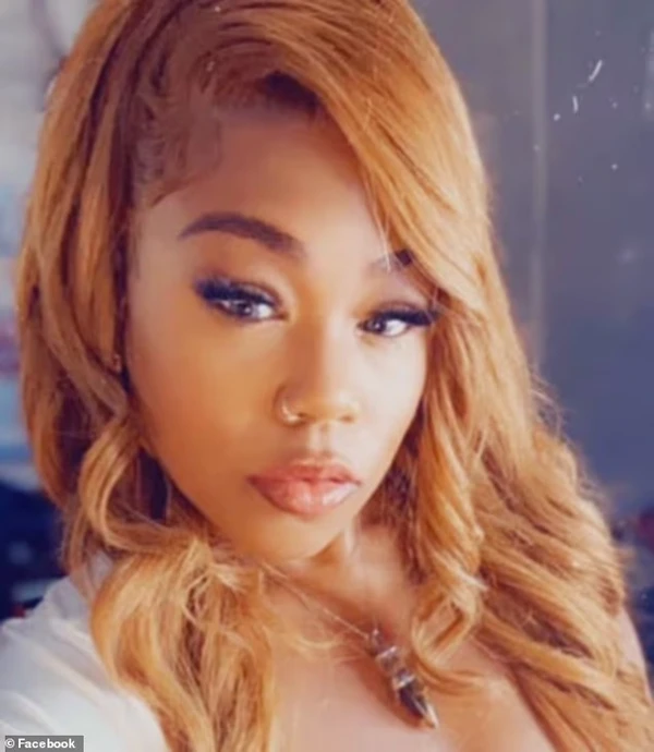 Tynesha McCarty-Wroten por Reprodução