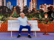 Imagem - IA 'traz de volta' Manoel de Nóbrega e emociona Carlos Alberto no especial de Natal do SBT; confira