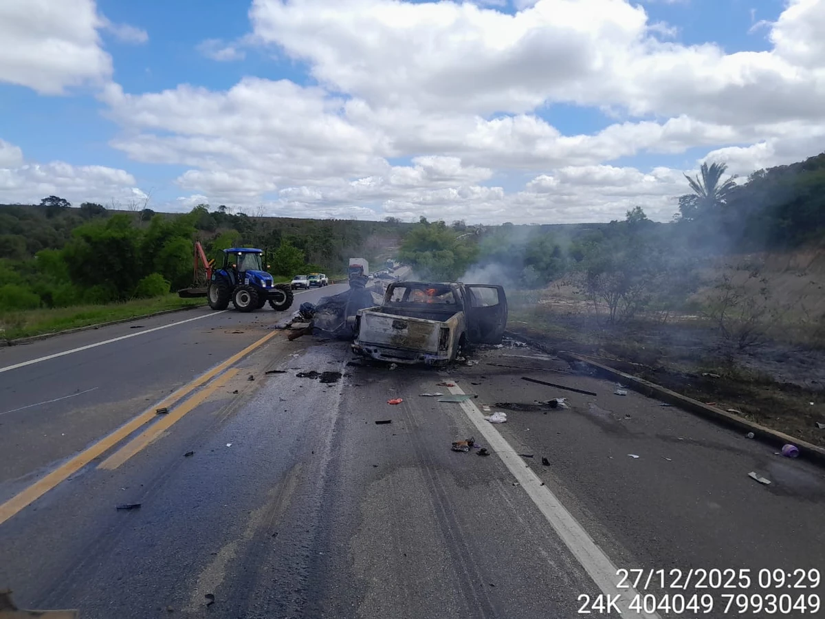 Acidente na BR-101 por Divulgação/PRF