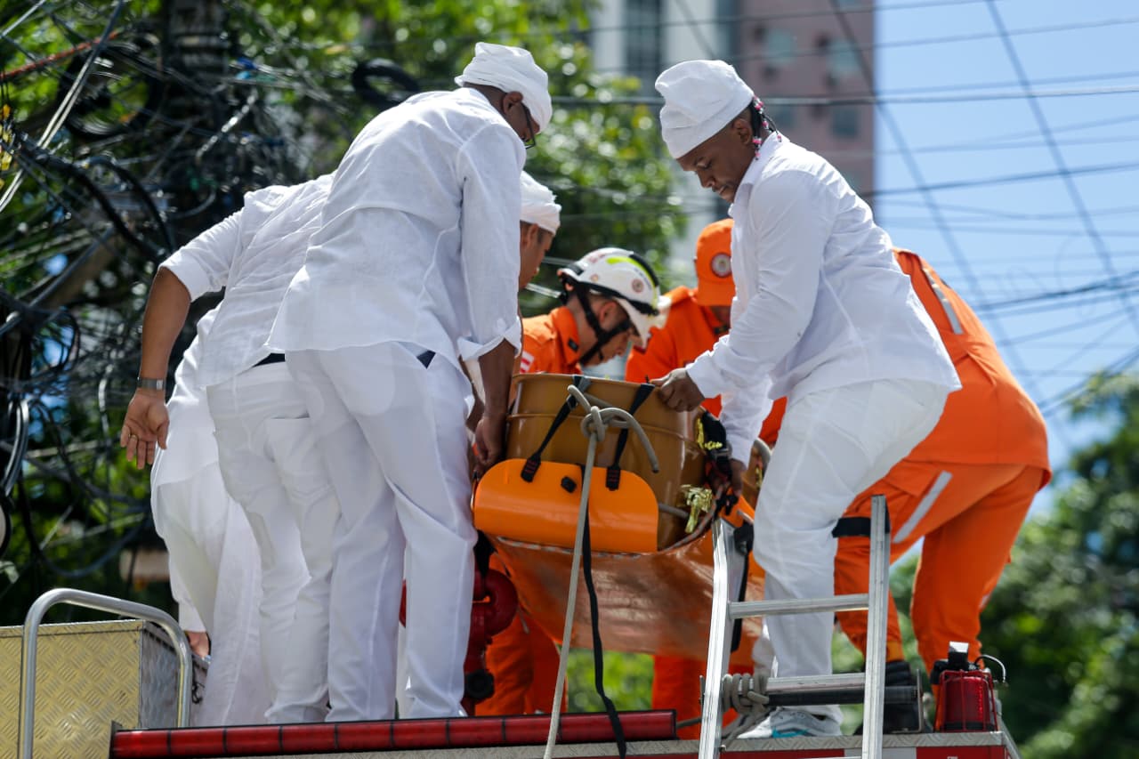 Cortejo de Mãe Carmen por Arisson Marinho/CORREIO