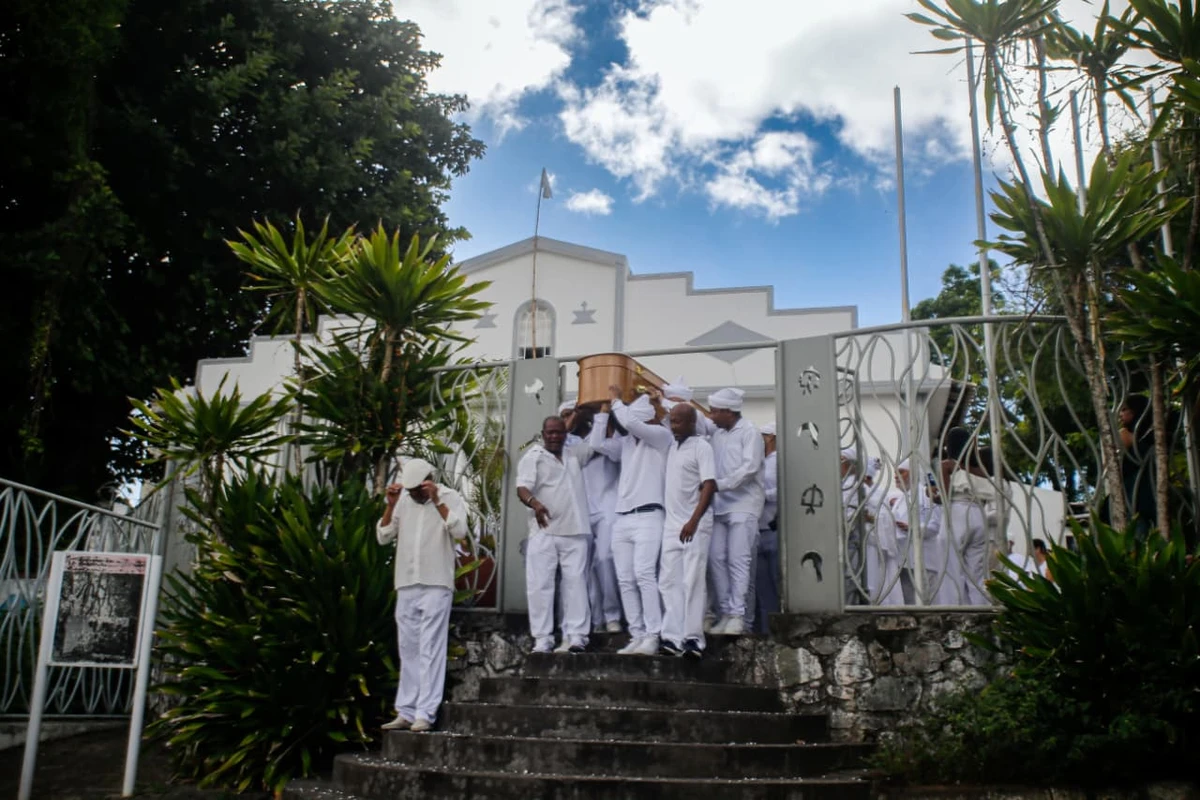 Cortejo de Mãe Carmen do Gantois por Arisson Marinho/CORREIO