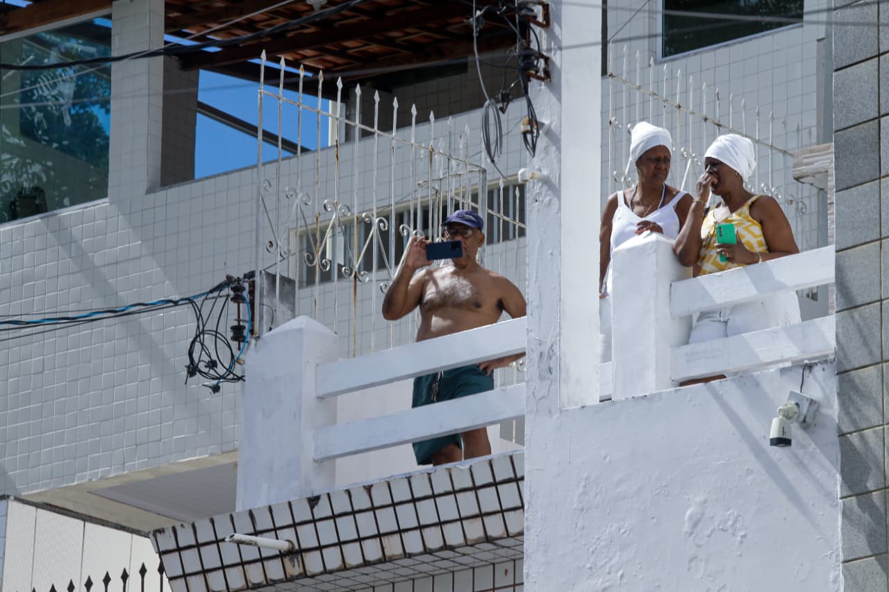 Cortejo de Mãe Carmen do Gantois por Arisson Marinho/CORREIO