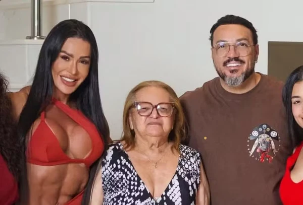 Gracyanne Barbosa e Belo passam o Natal juntos após separação 