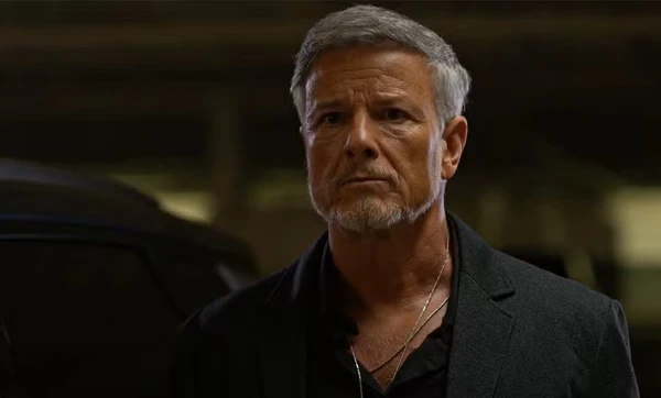 Jacques reaparece em Dona de Mim e faz sua última jogada