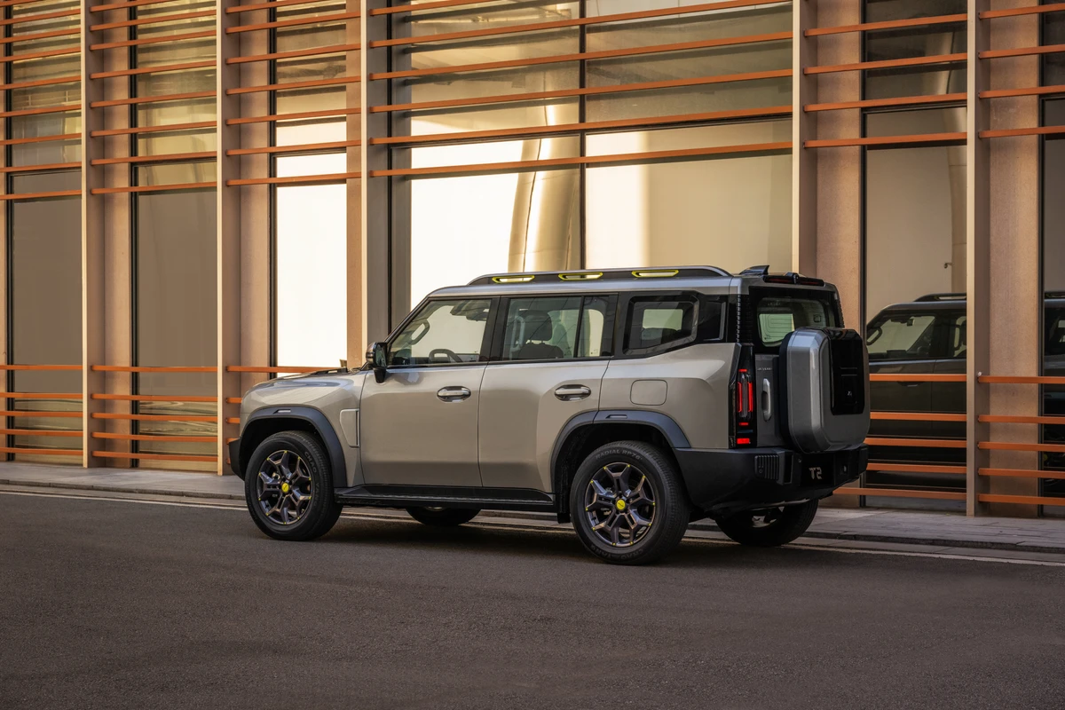 Híbrido plug in, o T2 tem 225 cv de potência conjunta por Divulgação 