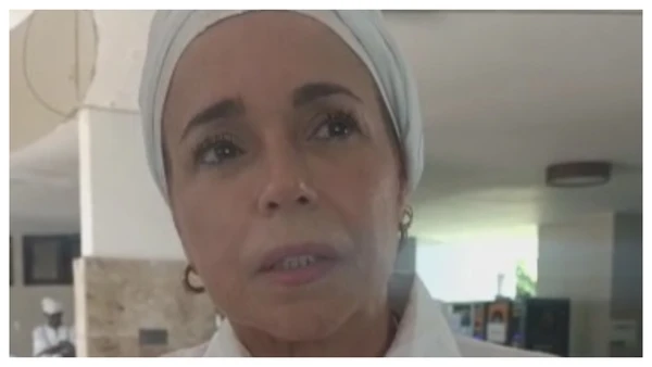 'Líder de candomblé mais importante do mundo', diz Daniela Mercury ao se despedir de Mãe Carmen