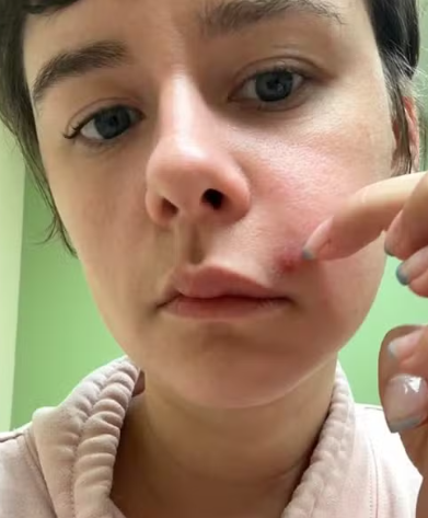 Lindsay de Oliveira  por Reprodução