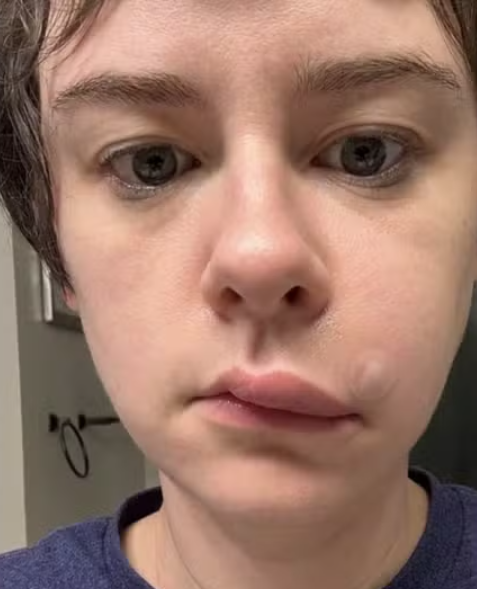 Lindsay de Oliveira  por Reprodução