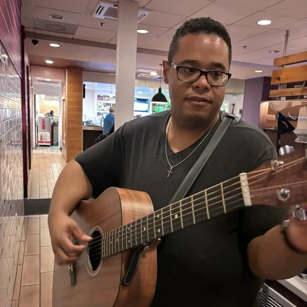 O novo corpo trouxe não apenas mobilidade, mas também autoestima e coragem para realizar antigos desejos por Reprodução/Redes Socias