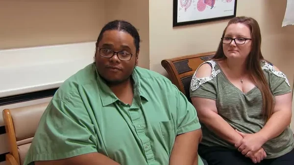 Ao procurar ajuda no programa, Brandon admitiu que já não acreditava ser capaz de construir uma vida plena por Reprodução/Record 